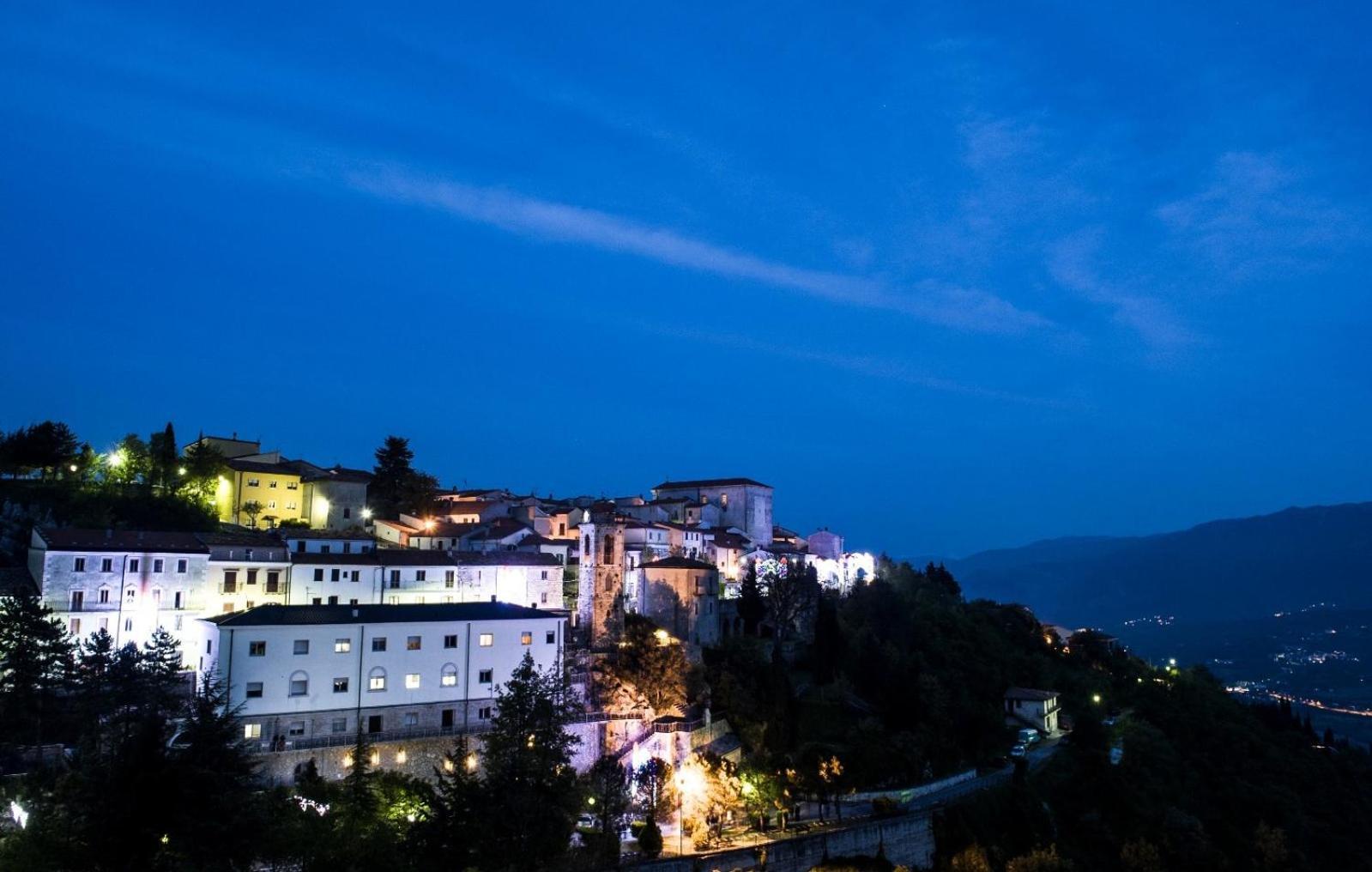 Meridiana Santa Maria del Molise Eksteriør billede